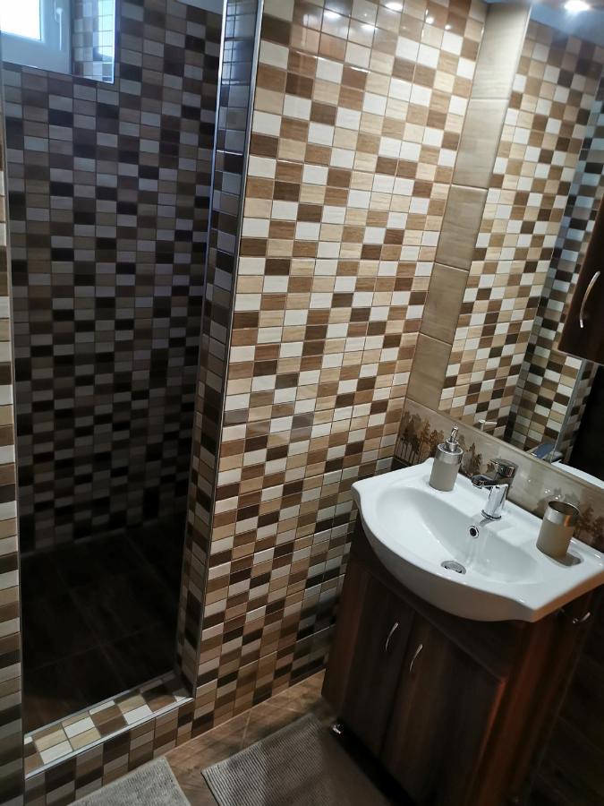 Zso-Ze Apartman Tiszafüred Dış mekan fotoğraf